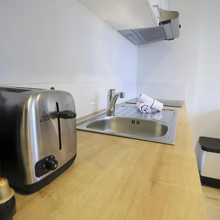 Le Fier Pied A Terre A Apartment